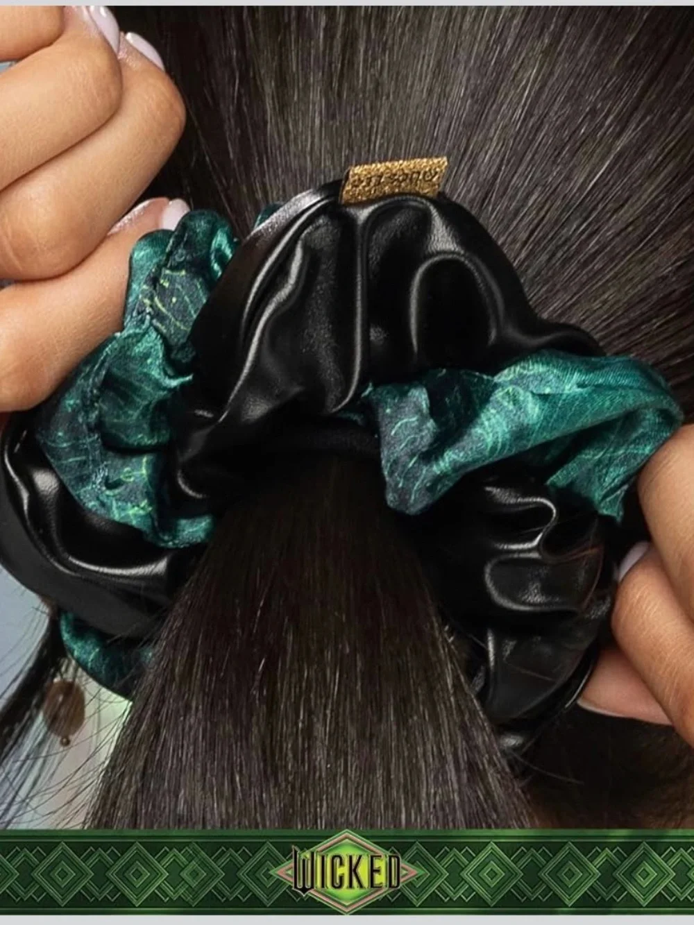 Conair Wicked Bow Headband & Twist scrunchie set - hair accessories 2 pk